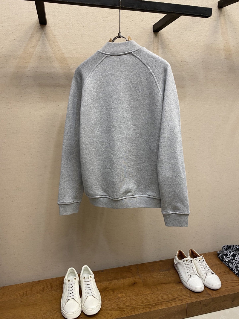 H**me5 outwear